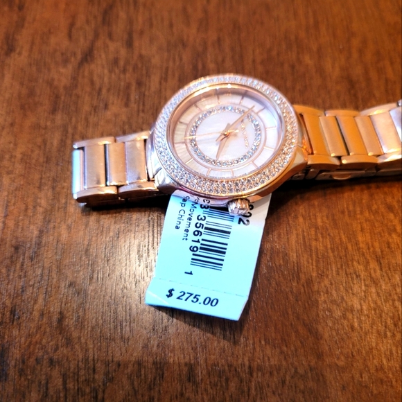 Brand New - Micheal Kors Rose Gold Watch - Picture 3 of 6